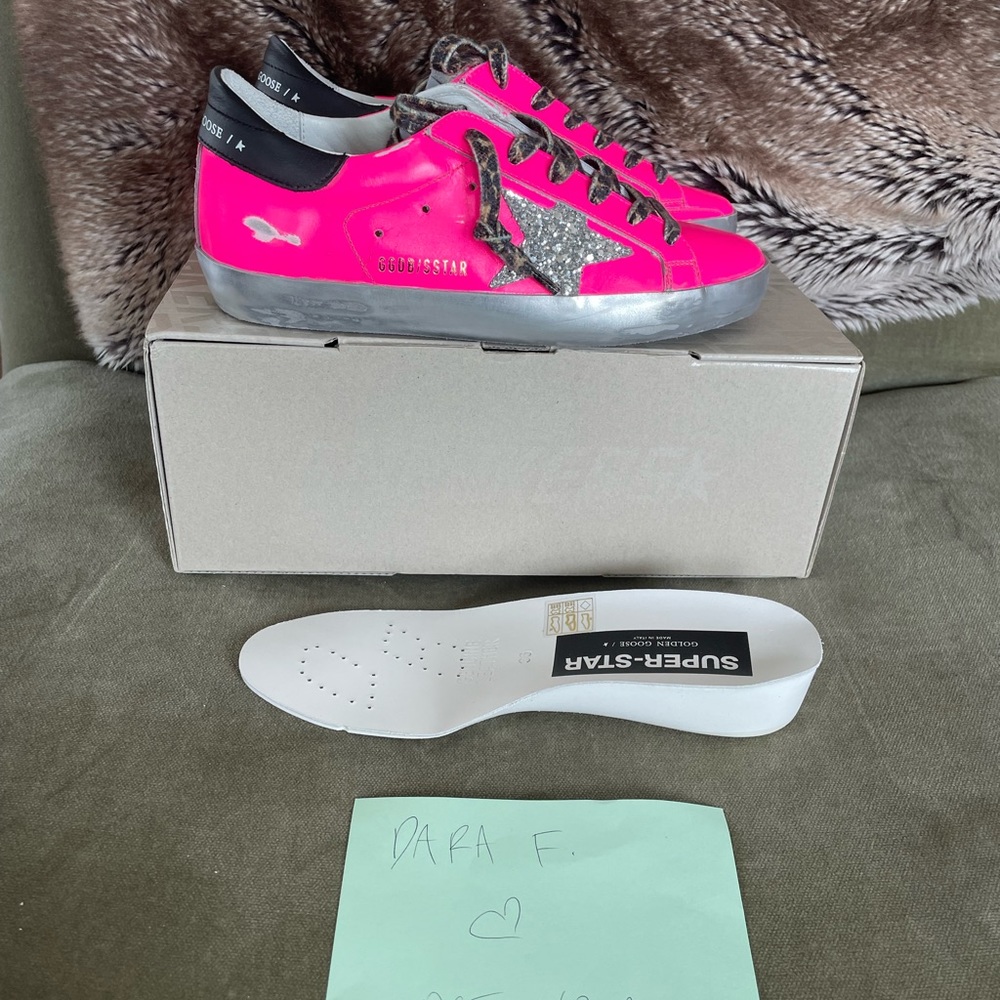 New Golden Goose neon pink Superstar. Size 36. - Picture 3 of 11